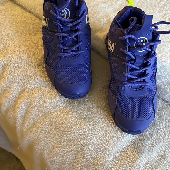Zumba tennis shoes - Picture 3 of 4